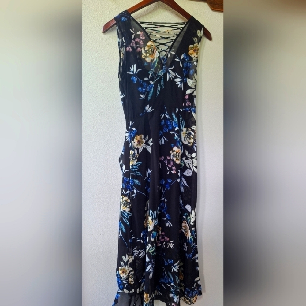 NWT Spenser Jeremy Floral Ruffle Faux Wrap Vneck Lined Womens Dress Size 4